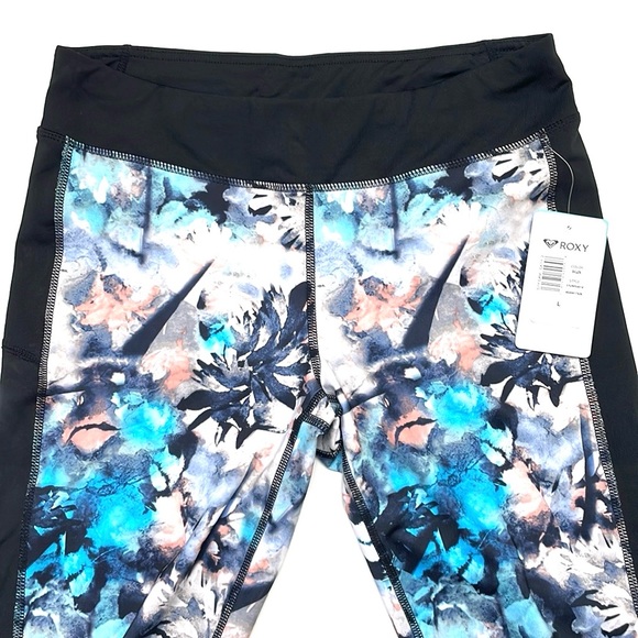 NWT Roxy Spy Game Technical Capri Leggings, Size L - Picture 10 of 11